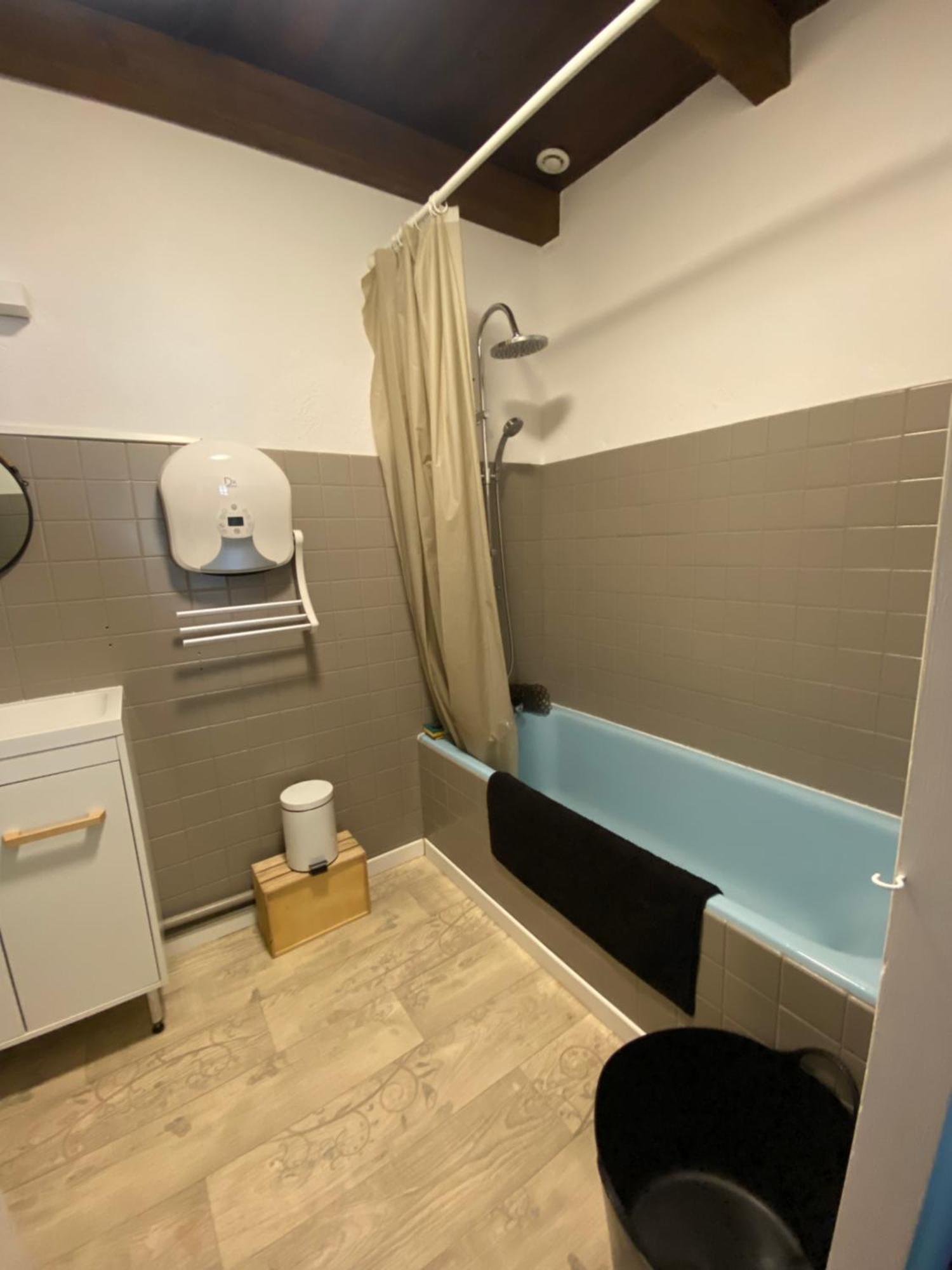 Appartement Atypique Largentiere Luaran gambar